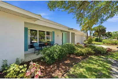 2291 Pine View Circle, Sarasota, FL 34231 - Photo 1