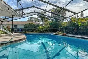 2291 Pine View Cir, Sarasota, FL 34231 - Photo 16