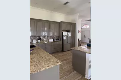 4931 Fallcrest Circle, Sarasota, FL 34233 - Photo 2