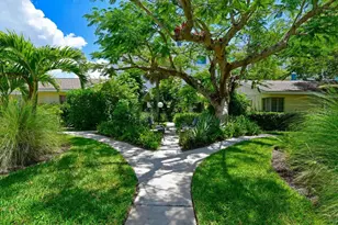 170 Roosevelt Dr, Sarasota, FL 34236 - Photo 12