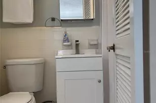 170 Roosevelt Dr, Sarasota, FL 34236 - Photo 6