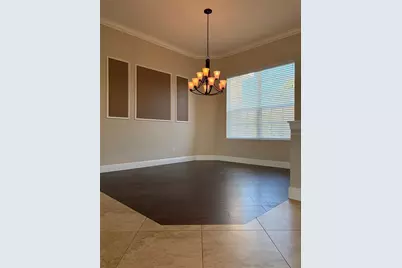 7779 Arolla Pine Boulevard, Sarasota, FL 34240 - Photo 6