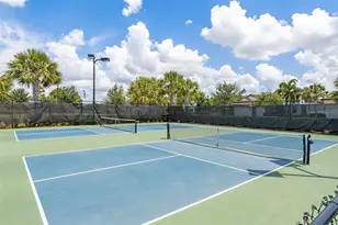 825 Seascape Pl, Sarasota, FL 34240 - Photo 70