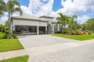 825 Seascape Pl, Sarasota, FL 34240 - Photo 2