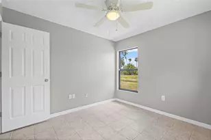 7807 38th Ct E, Sarasota, FL 34243 - Photo 38