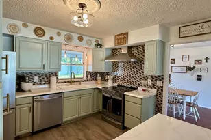 3607 Cambridge Dr W, Bradenton, FL 34205 - Photo 6