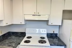 201 Kings Blvd, Sun City Center, FL 33573 - Photo 8