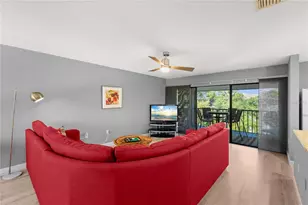 2746 Orchid Oaks Dr, Sarasota, FL 34239 - Photo 4