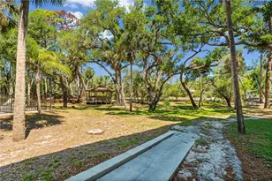 2746 Orchid Oaks Dr, Sarasota, FL 34239 - Photo 38