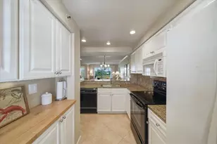 835 Wexford Blvd, Venice, FL 34293 - Photo 8