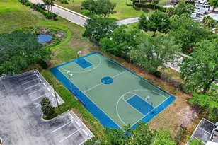 915 Fairwaycove Ln, Bradenton, FL 34212 - Photo 68