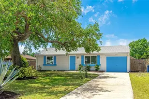 2237 Lockwood Meadows Cir, Sarasota, FL 34234 - Photo 2