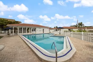 116 Vista Hermosa Cir, Sarasota, FL 34242 - Photo 36