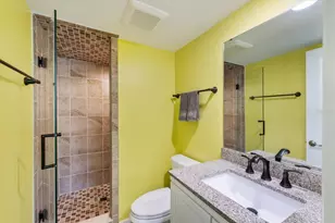 116 Vista Hermosa Cir, Sarasota, FL 34242 - Photo 26