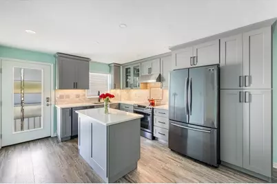 116 Vista Hermosa Circle #204C, Sarasota, FL 34242 - Photo 6
