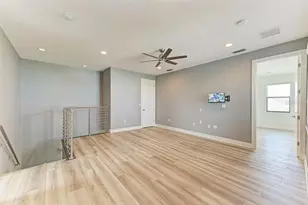 8969 Bernini Pl, Sarasota, FL 34240 - Photo 16