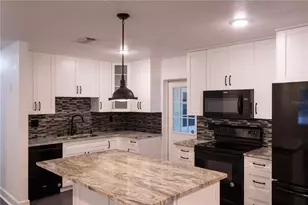 1204 23rd Ave W, Palmetto, FL 34221 - Photo 6