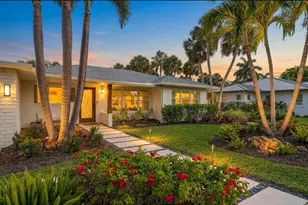 409 N Washington Dr, Sarasota, FL 34236 - Photo 2