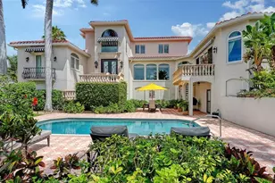 1023 Tocobaga Ln, Sarasota, FL 34236 - Photo 4