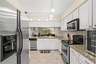 5713 Avista Dr, Sarasota, FL 34243 - Photo 8