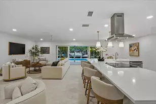 618 Gladstone Ln, Holmes Beach, FL 34217 - Photo 22
