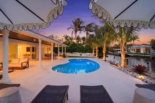 618 Gladstone Ln, Holmes Beach, FL 34217 - Photo 4