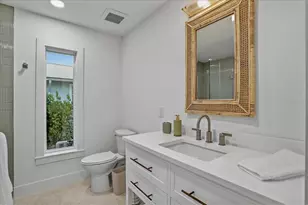 618 Gladstone Ln, Holmes Beach, FL 34217 - Photo 48