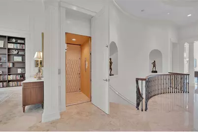 8132 Sanderling Road, Sarasota, FL 34242 - Photo 28