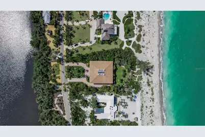 8132 Sanderling Road, Sarasota, FL 34242 - Photo 18