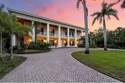 8132 Sanderling Road, Sarasota, FL 34242 - Photo 16