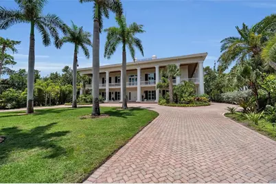 8132 Sanderling Road, Sarasota, FL 34242 - Photo 20