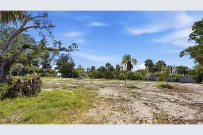 7723 Sanderling Road, Sarasota, FL 34242 - Photo 12