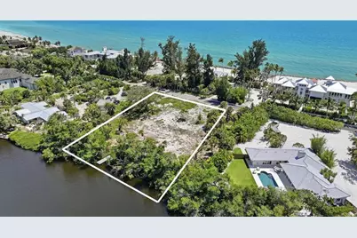 7723 Sanderling Road, Sarasota, FL 34242 - Photo 2