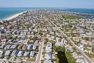 7005 Holmes Blvd, Holmes Beach, FL 34217 - Photo 54