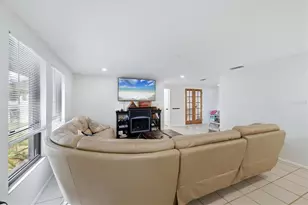 4913 Almanza Ave, Sarasota, FL 34235 - Photo 4