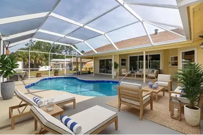 8432 Palm Lakes Court, Sarasota, FL 34243 - Photo 8