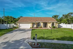 8432 Palm Lakes Ct, Sarasota, FL 34243 - Photo 1