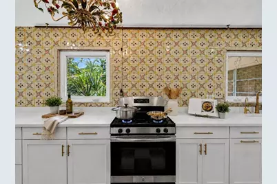 5927 Driftwood Avenue, Sarasota, FL 34231 - Photo 8