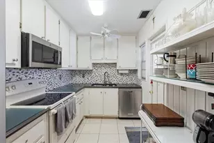 390 301 Blvd W, Bradenton, FL 34205 - Photo 14