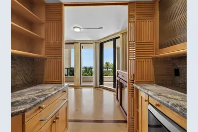 1211 Gulf Of Mexico Drive #109, Longboat Key, FL 34228 - Photo 18