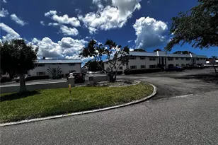 5800 Hollywood Blvd, Sarasota, FL 34231 - Photo 2