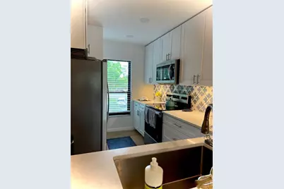 3049 Taywood Meadows #4, Sarasota, FL 34235 - Photo 2