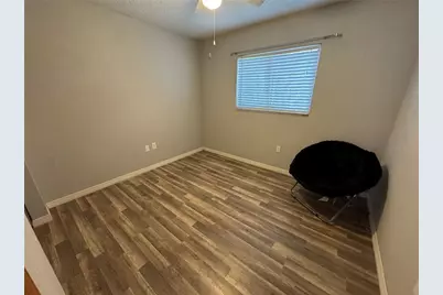 2751 72nd Avenue Drive E, Sarasota, FL 34243 - Photo 12