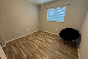 2751 72nd Ave Dr E, Sarasota, FL 34243 - Photo 12
