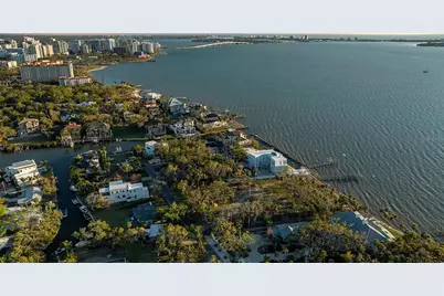 2043 Alameda Avenue, Sarasota, FL 34234 - Photo 2