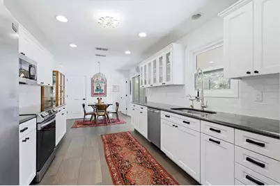 5378 Sarapointe Court, Sarasota, FL 34232 - Photo 10
