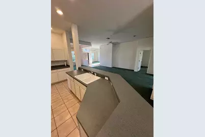 7884 Kavanagh Court, Sarasota, FL 34240 - Photo 2