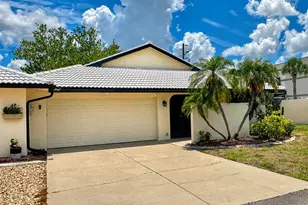 14 Idle Sands Dr, Venice, FL 34293 - Photo 2