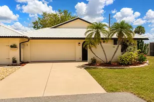 14 Idle Sands Dr, Venice, FL 34293 - Photo 1