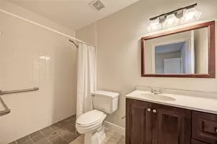 1330 Georgetowne Cir, Sarasota, FL 34232 - Photo 30